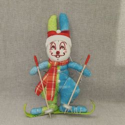 Елочная игрушка  Кролик-лыжник