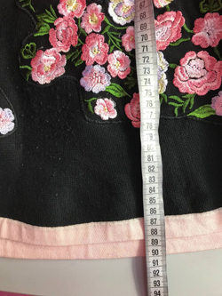 Платье шерстяное с вышивкой, маркировка М, визуально 46 размер