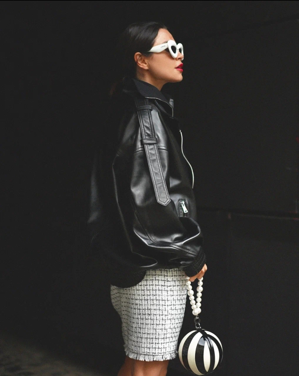 Бомбер кожаный черный