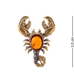 AM-3447 Брошь «Знак Зодиака- Скорпион» (латунь, янтарь)
