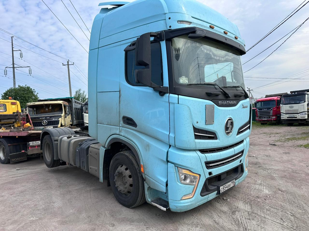 Shacman (Shaanxi) SX* 4x2 Седельный тягач SX4188YY381 (Дизельный, 12,5 л, 473 л.с., АТ)