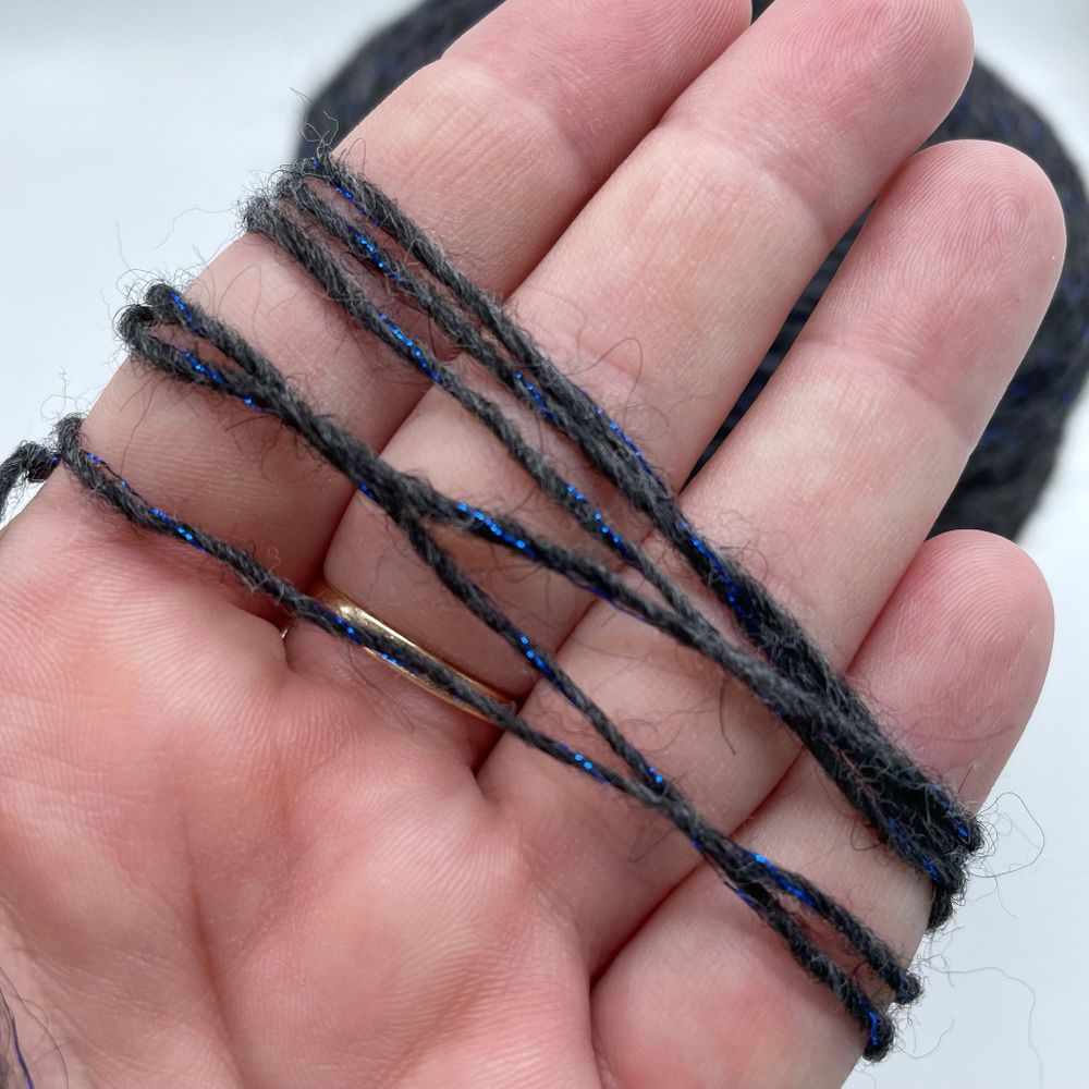 DinamiTeblas 50% меринос экстрафайн 10% альпака 35% полиамид 5% люрекс