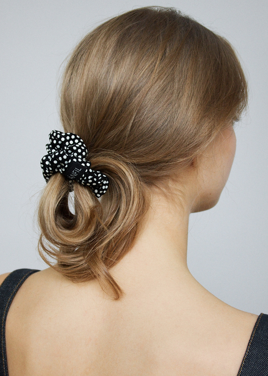 Кожаная резинка в горох