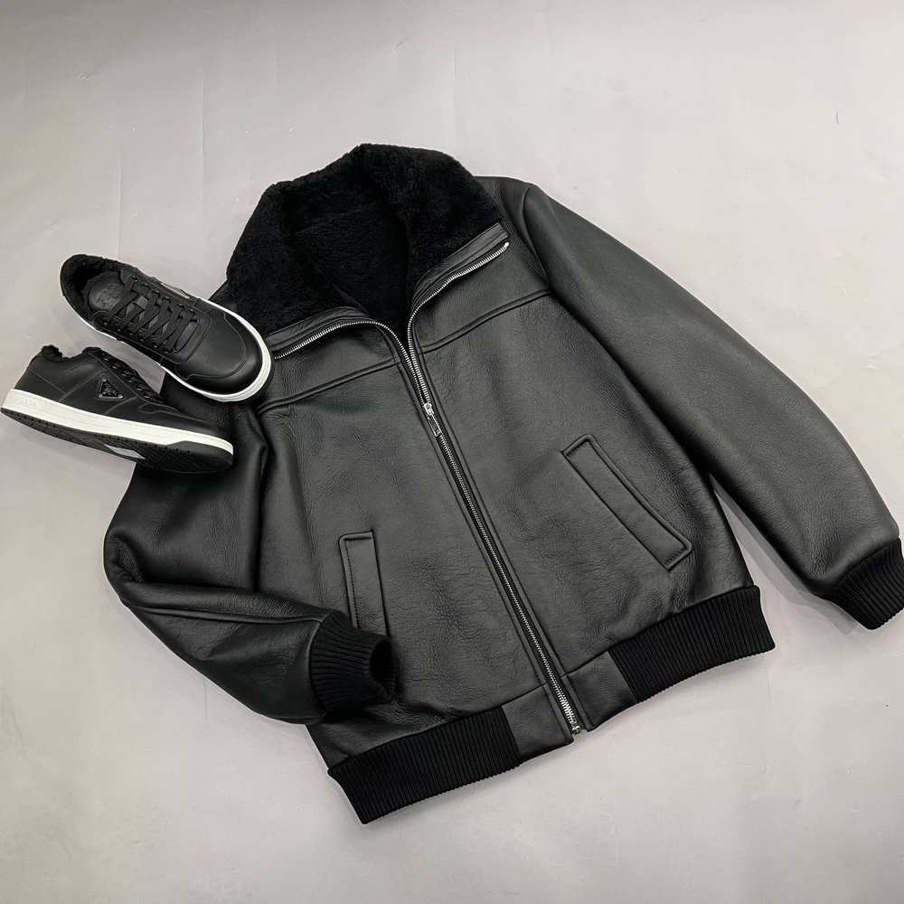 Кожаная куртка Prada