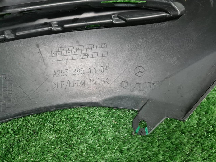 Юбка переднего бампера Mercedes GLC X253 19-22 AMG