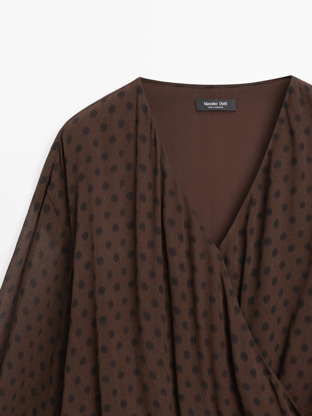 Massimo Dutti Блуза из струящейся ткани внахлест с узором в горошек, коричневый