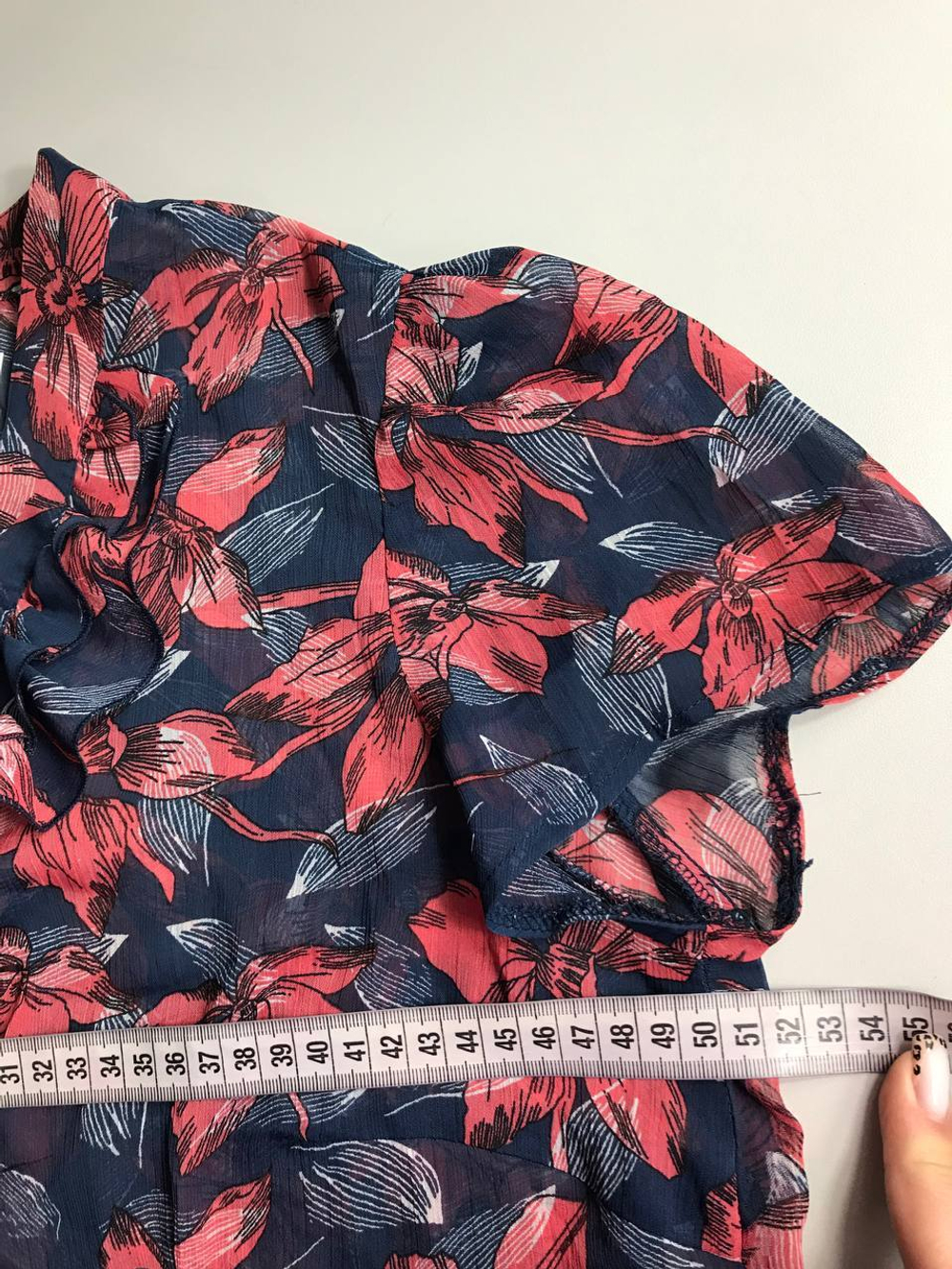 Блузка oodji тонкая, в рубашечном стиле, визуально на 46-48 размер