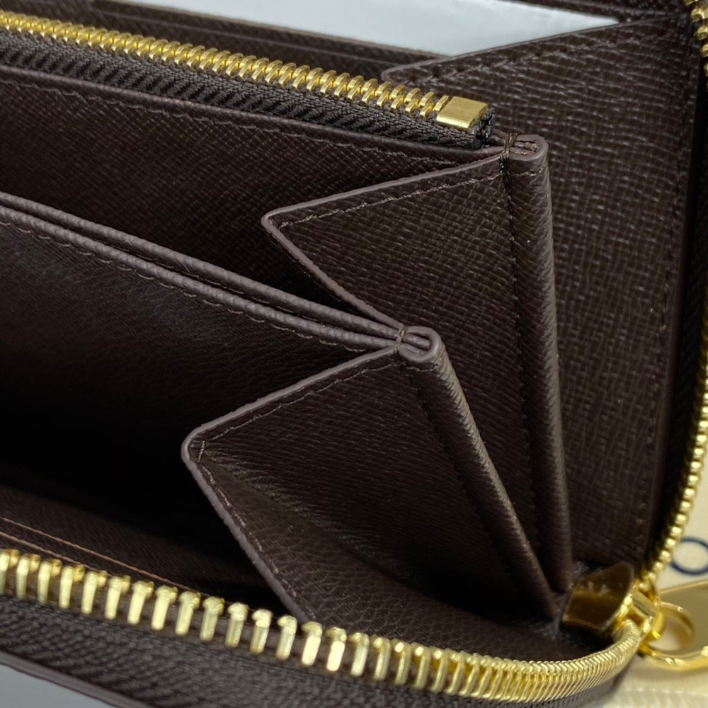 Louis Vuitton Zippy Wallet