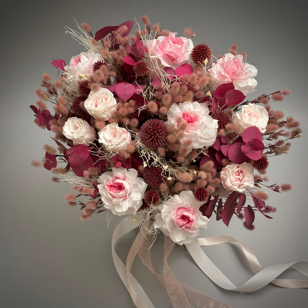 «Рубиновый джем» - букет из стабилизированных цветов