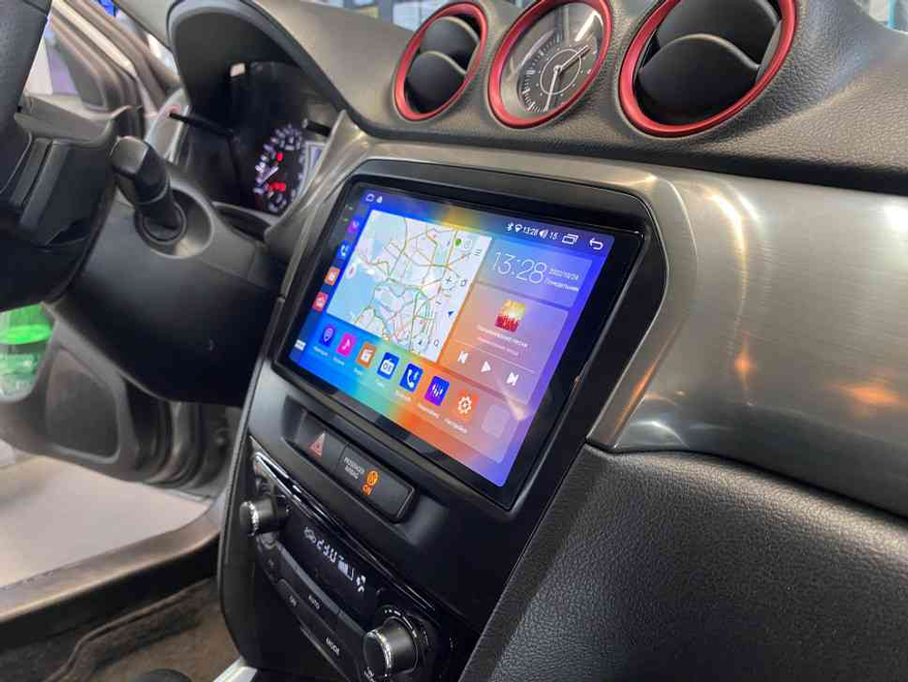 Магнитола для Jeep Compass 2011-2015 - Parafar PF998RN2K на Android 13, QLED+2K, ТОП процессор, 4Гб+32Гб, CarPlay, 4G SIM-слот