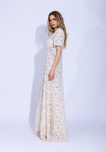 Женское кружевное платье молочного цвета с коротким рукавом