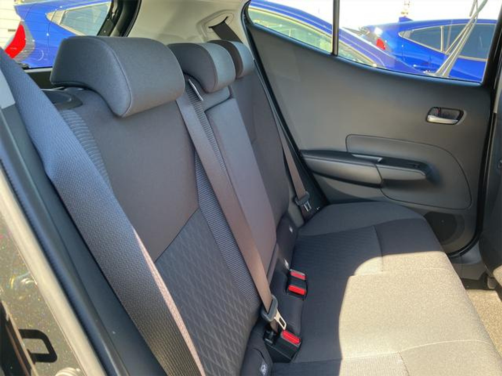 TOYOTA AQUA HYBRID 2023 г.