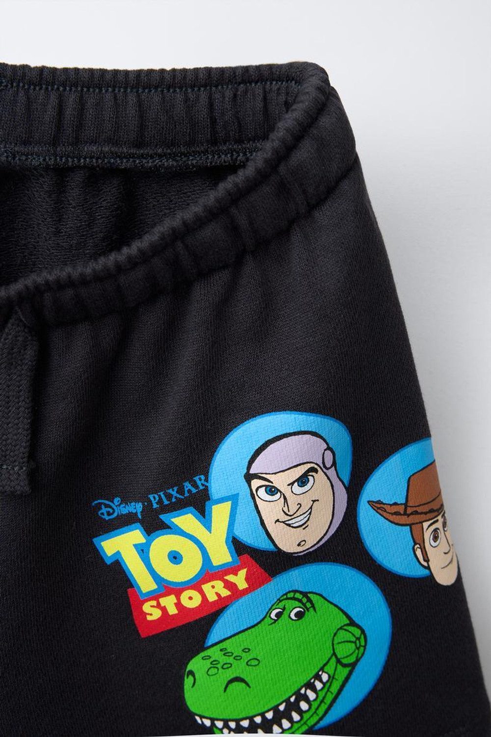 ZARA ШОРТЫ-БЕРМУДЫ ИЗ МЯГКОЙ ТКАНИ TOY STORY © DISNEY, ЧЕРНЫЙ