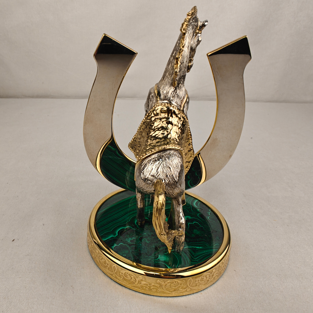 Сувенирный конь с подковой "На удачу" (Златоуст) с малахитом