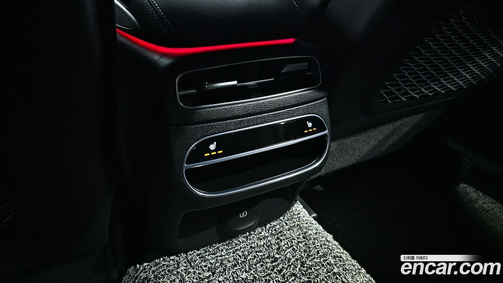 Genesis GV70 2.5T Бензин 2WD (04.2021)