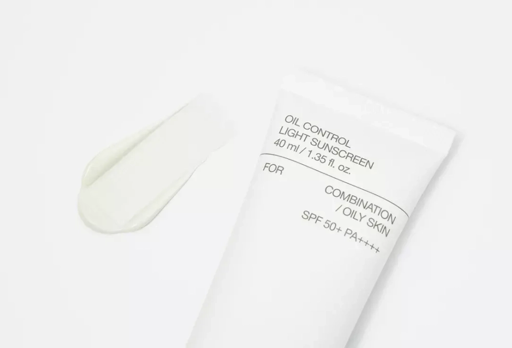 Celimax Oil Control Light Sunscreen SPF50+PA++++ себорегулирующий лёгкий солнцезащитный крем