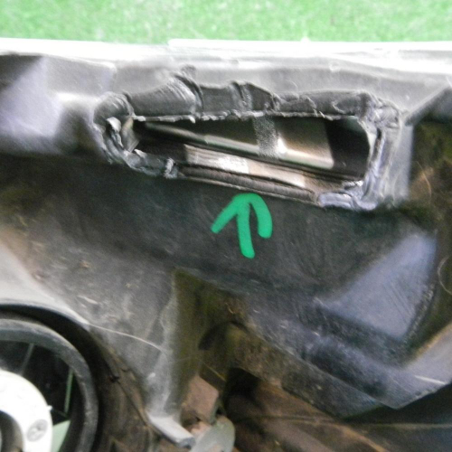 Фара правая Toyota Land Cruiser Prado 150 (2009-2013) галоген