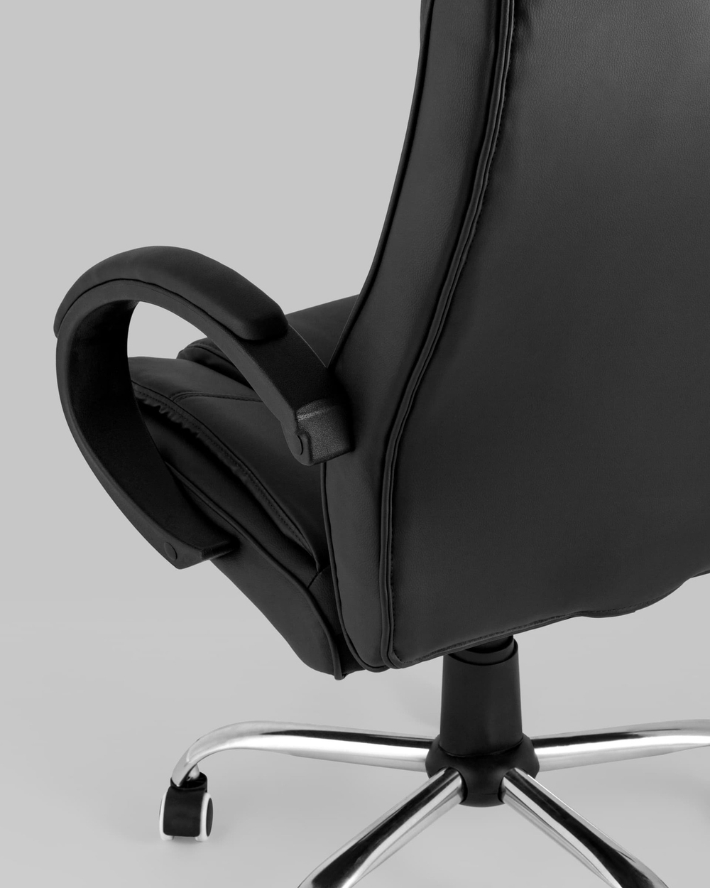 Кресло руководителя TopChairs Atlant черное