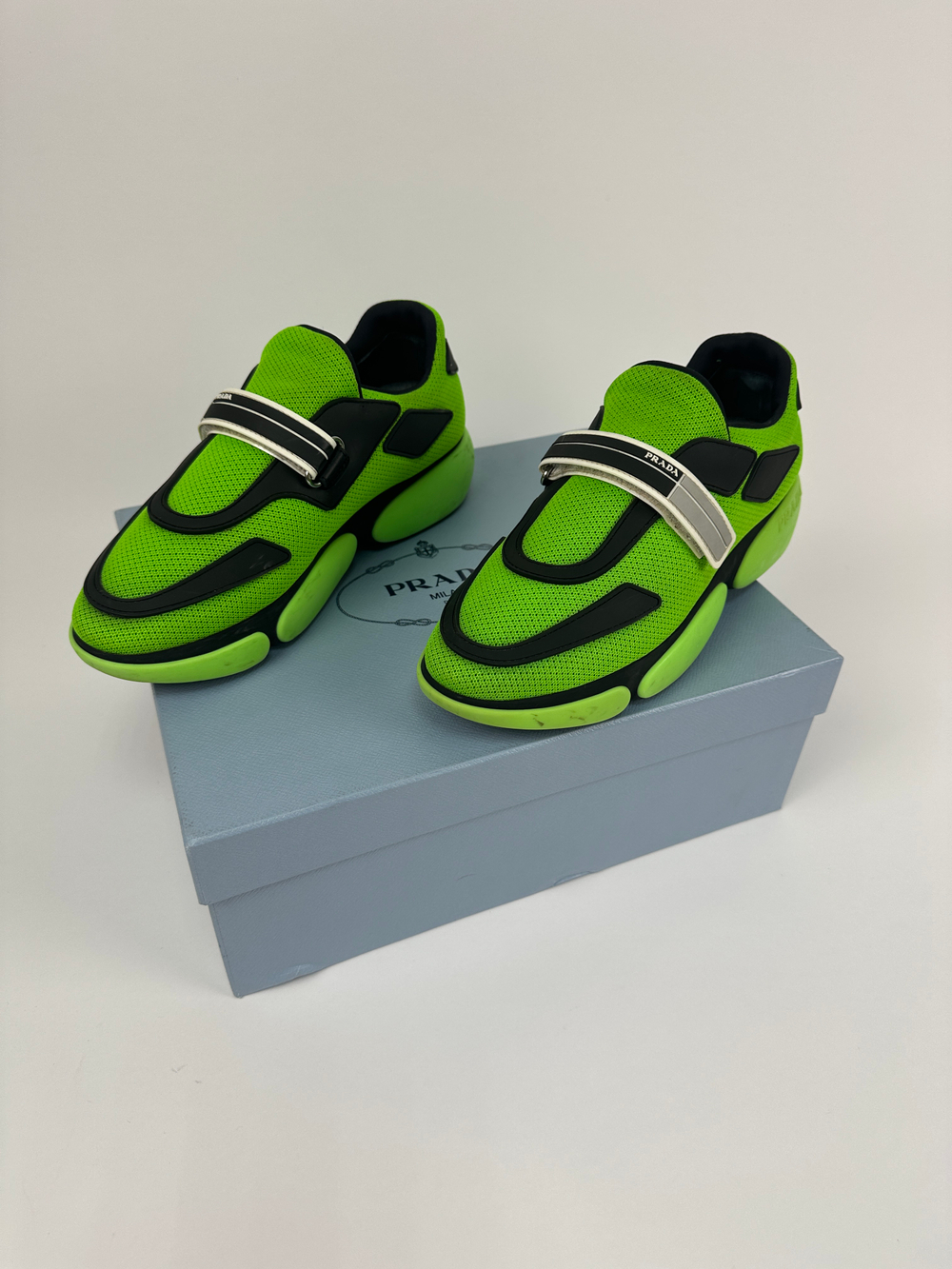 Кроссовки Prada