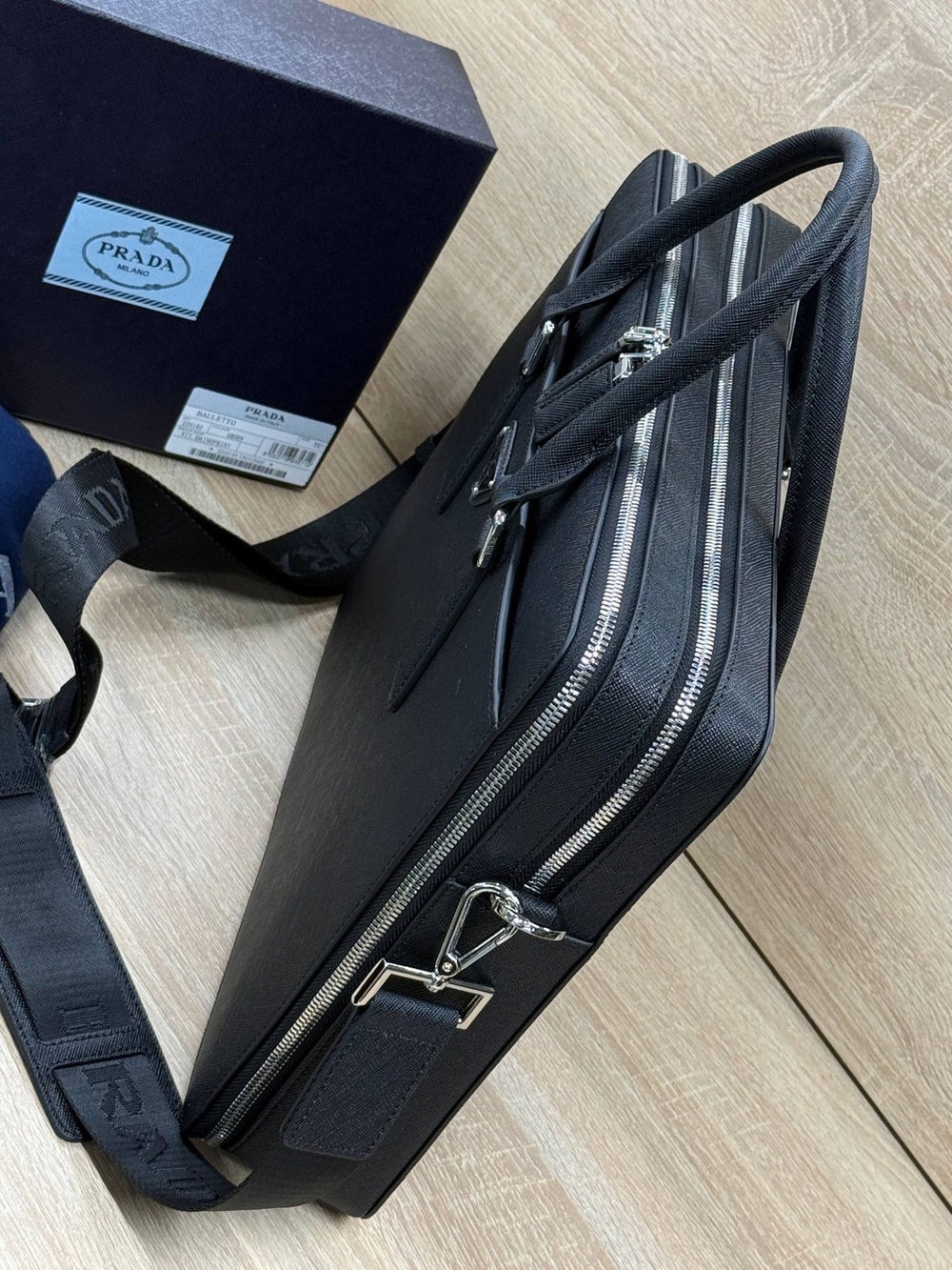 Портфель Prada