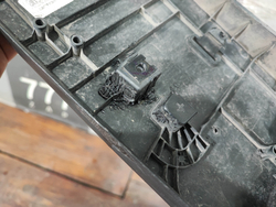 Накладка переднего бампера Площадка гос. номера Geely Coolray 19-нв Б/У Оригинал 8889631263