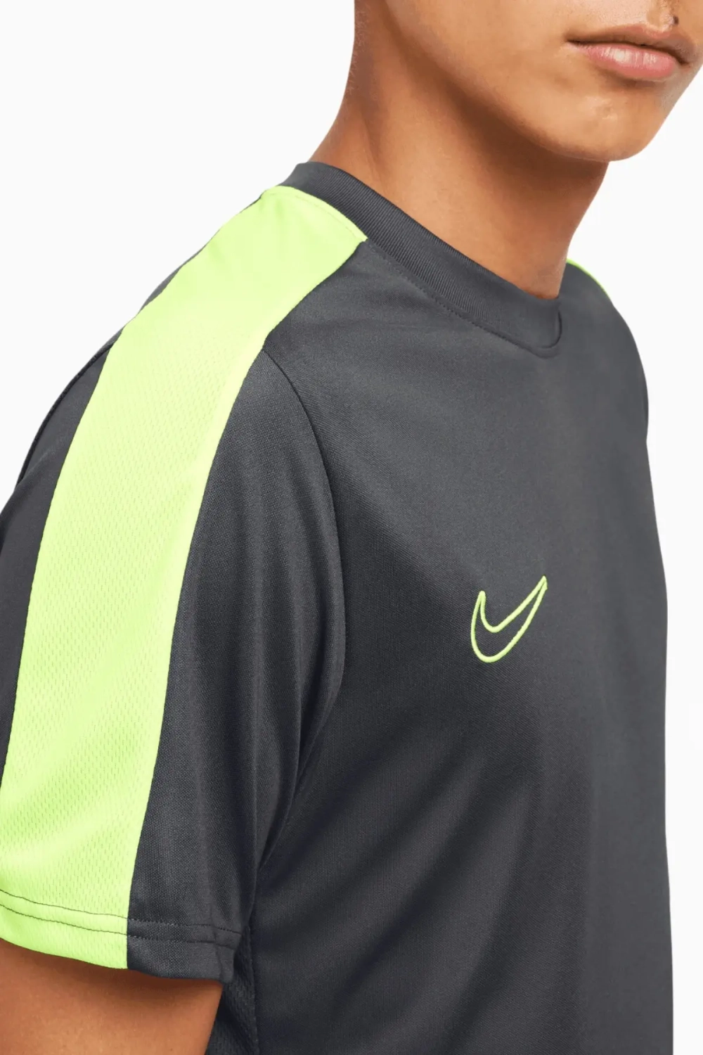 Футболка Nike Dri-FIT Academy - серый