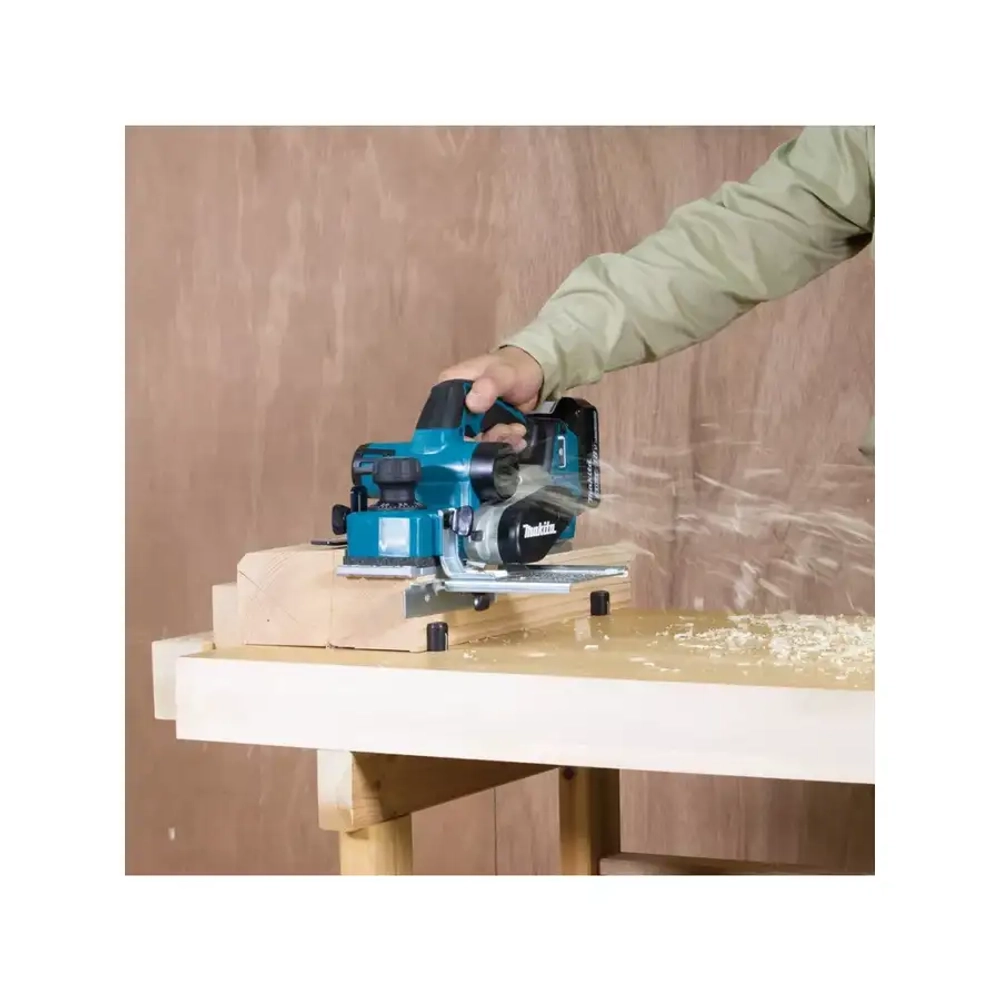 Аккумуляторный рубанок Makita DKP181ZU