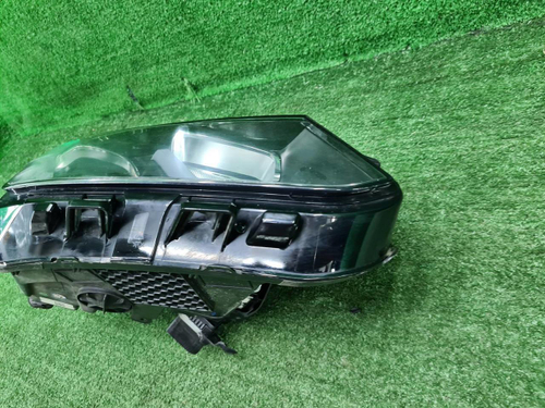 Битая Фара правая Geely Coolray (19-23) галоген