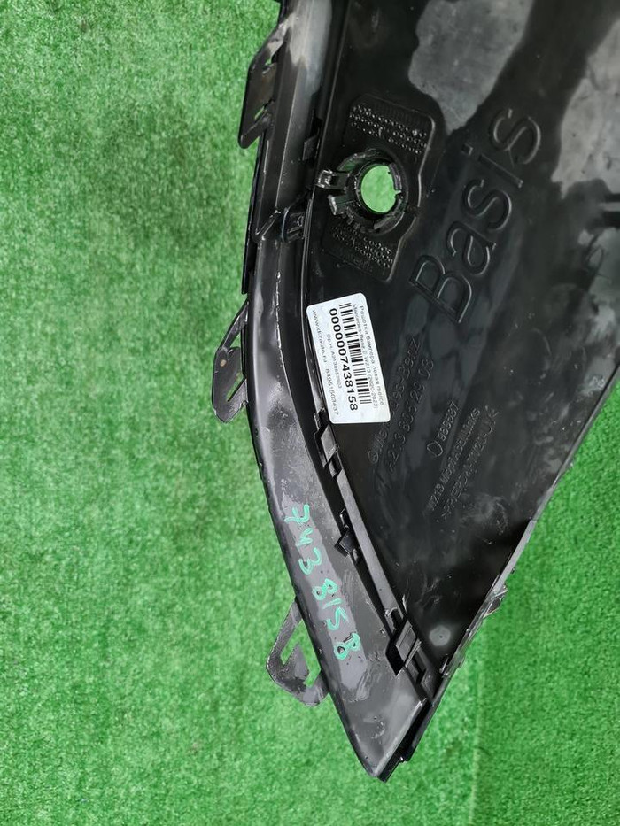 Решетка бампера левая Mercedes E W213 (2020-2023)