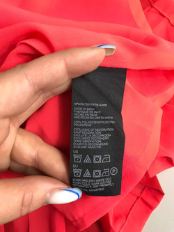 Юбка-плиссе Tommy яркая, визуально на 12/13 лет