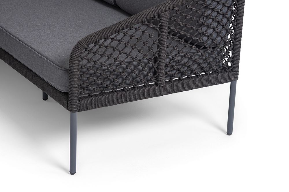 "Канны" диван модульный плетеный из роупа (узелки), каркас алюминий темно-серый (RAL7024) муар, роуп темно-серый круглый, ткань темно-серая 027