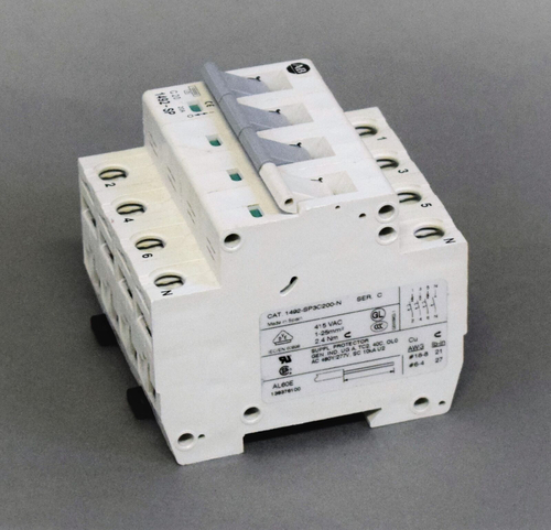 ALLEN-BRADLEY 1492-SP3C200-N
