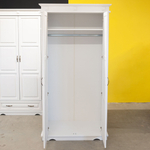 Шкаф для одежды распашной белый Харви двухдверный деревянный со штангой и полкой, шкаф для вещей в прихожую и спальню с филенкой в викторианском стиле из массива сосны