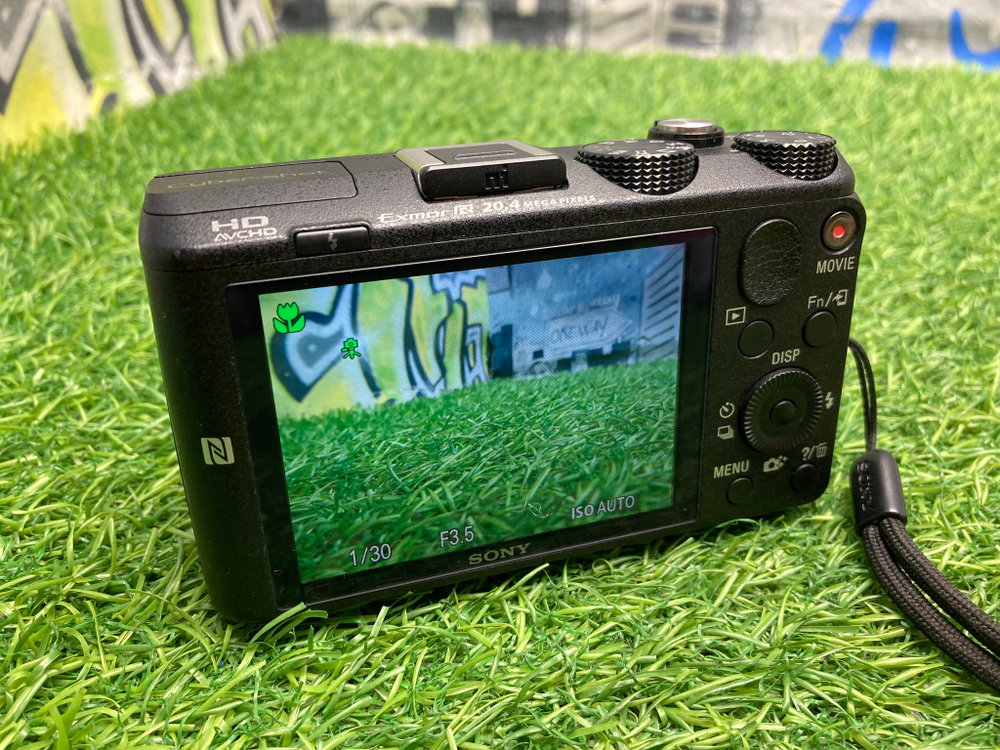 Sony Cyber-shot DSC-HX60