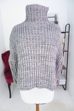 Свитер для самобытного образа, визуально на 44/46 размер