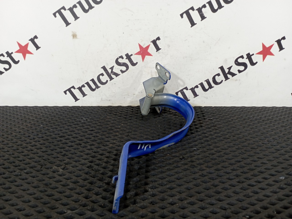 Петля крышки инструментального ящика