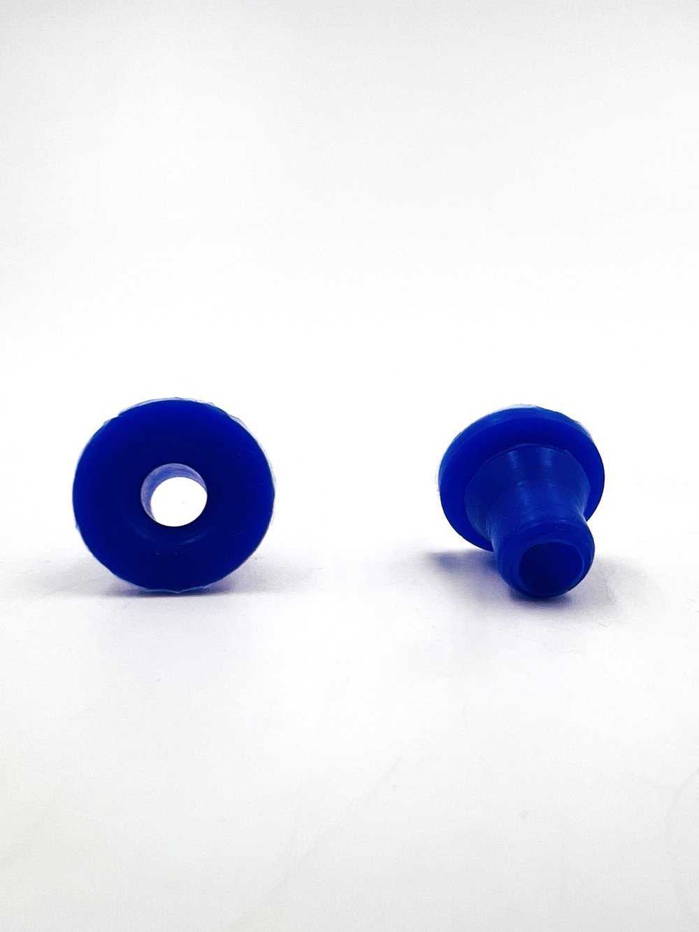 Втулка бачка омывателя лобового стекла 2 шт для ВАЗ 2110-2112 силиконовая