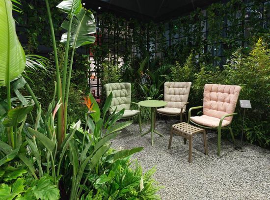 Стол пластиковый обеденный Spritz + Spritz Mini цвет агава Nardi Италия