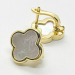 Ювелирные швензы с позолотой Клевер, белый перламутр, размер 16*16 мм, цена за пару
