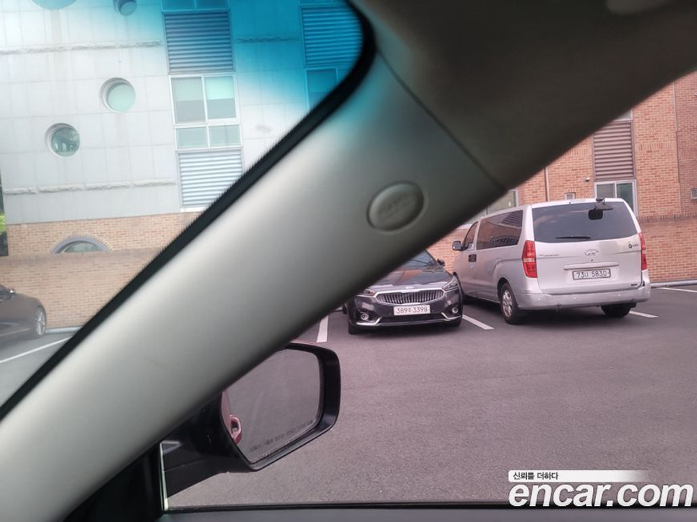 KG Mobility (Ssangyong) Very New Tivoli Бензин 1.5 2WD (01.2020)