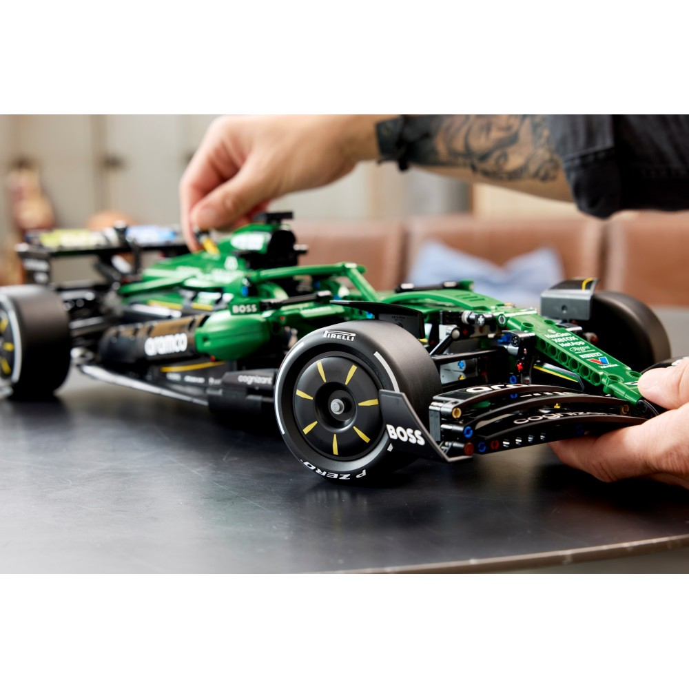 Конструктор LEGO Technic Aston Martin Aramco AMR 4224025 — фото 9