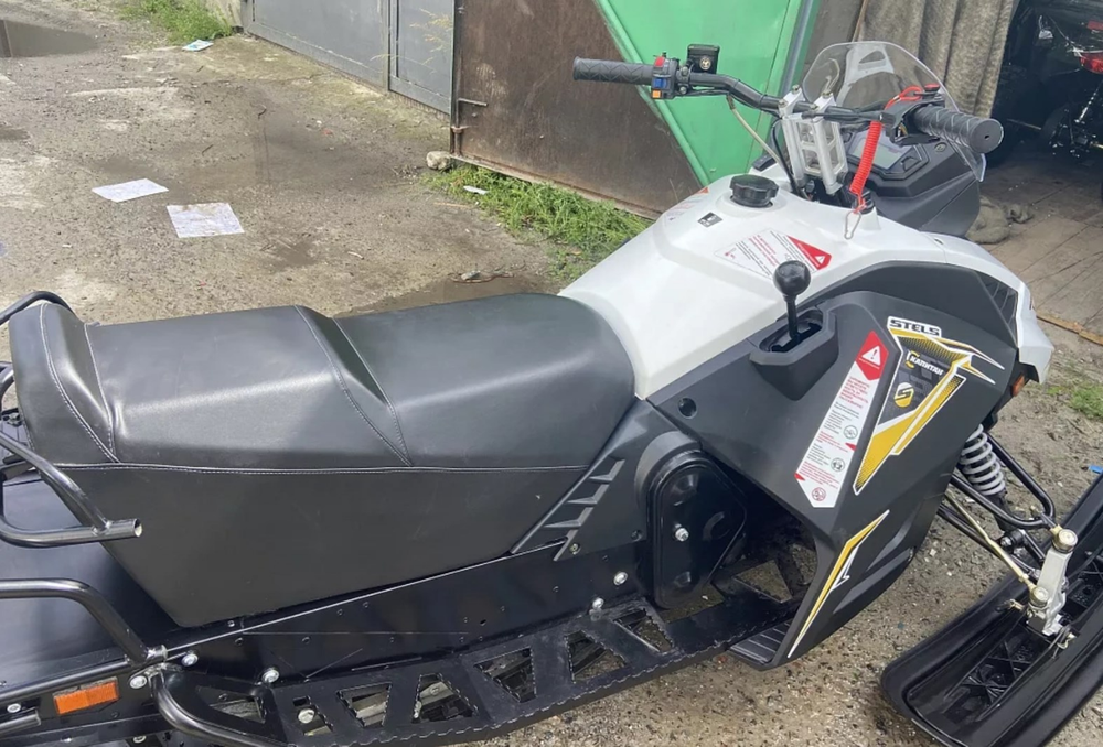 Снегоход STELS Капитан-200 Б/У(белый)