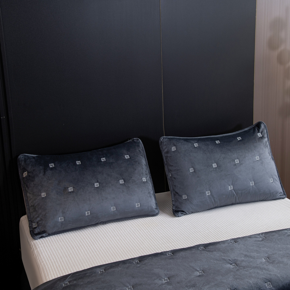 Велюровое покрывало Grande OVS001, размер 160*220, наволочка 50-70 1 шт