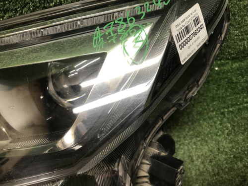 Фара левая Toyota Rav 4 CA40 (2015-2019) LED