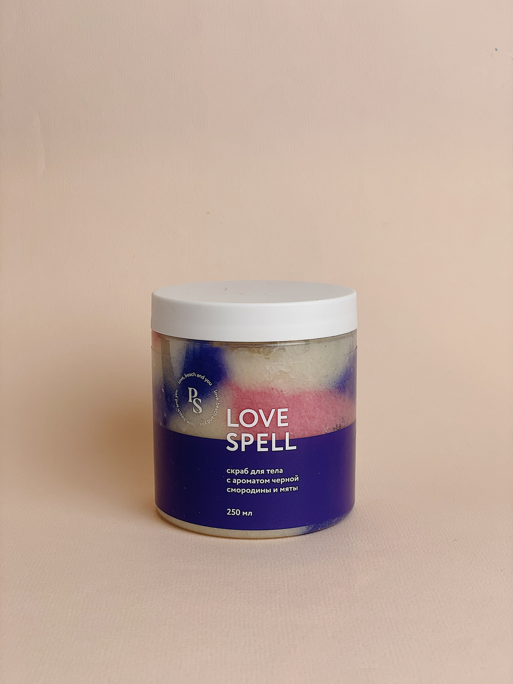 Скраб для тела LOVE SPELL с ароматом черной смородины и садовой мяты