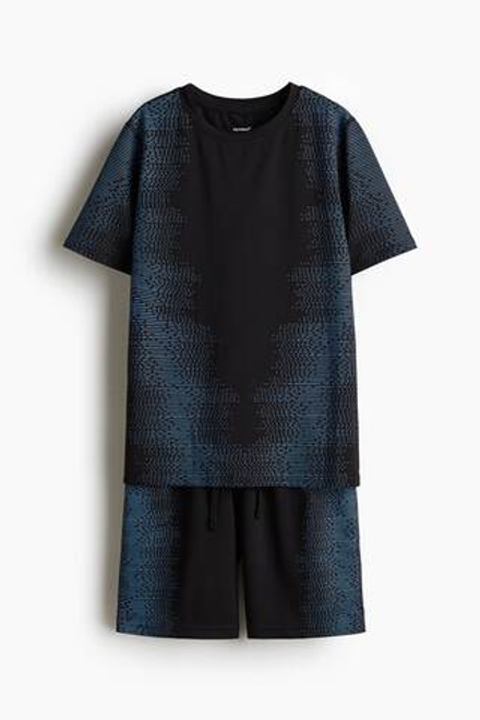 H&M Комплект из футболки и шорт из функциональной ткани DryMove, черный