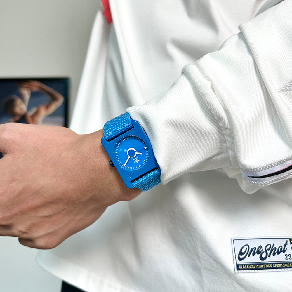 Adidas Originals Wrist Watch Quartz Movement Nylon Strap Blue Dial Unisex