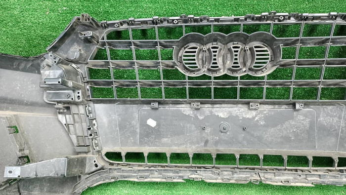 Бампер передний Audi Q3 1 8U (2014-2018)
