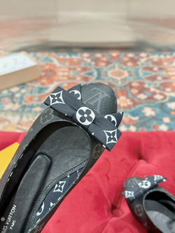 Louis Vuitton Flats (4 colors)