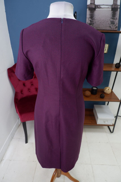 Платье лаконичное сливовое 46 размер